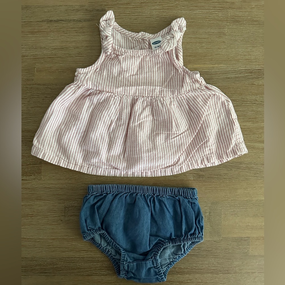 Old Navy | Striped Blouse w/ Bows and Shorts Outfit | 12-18m